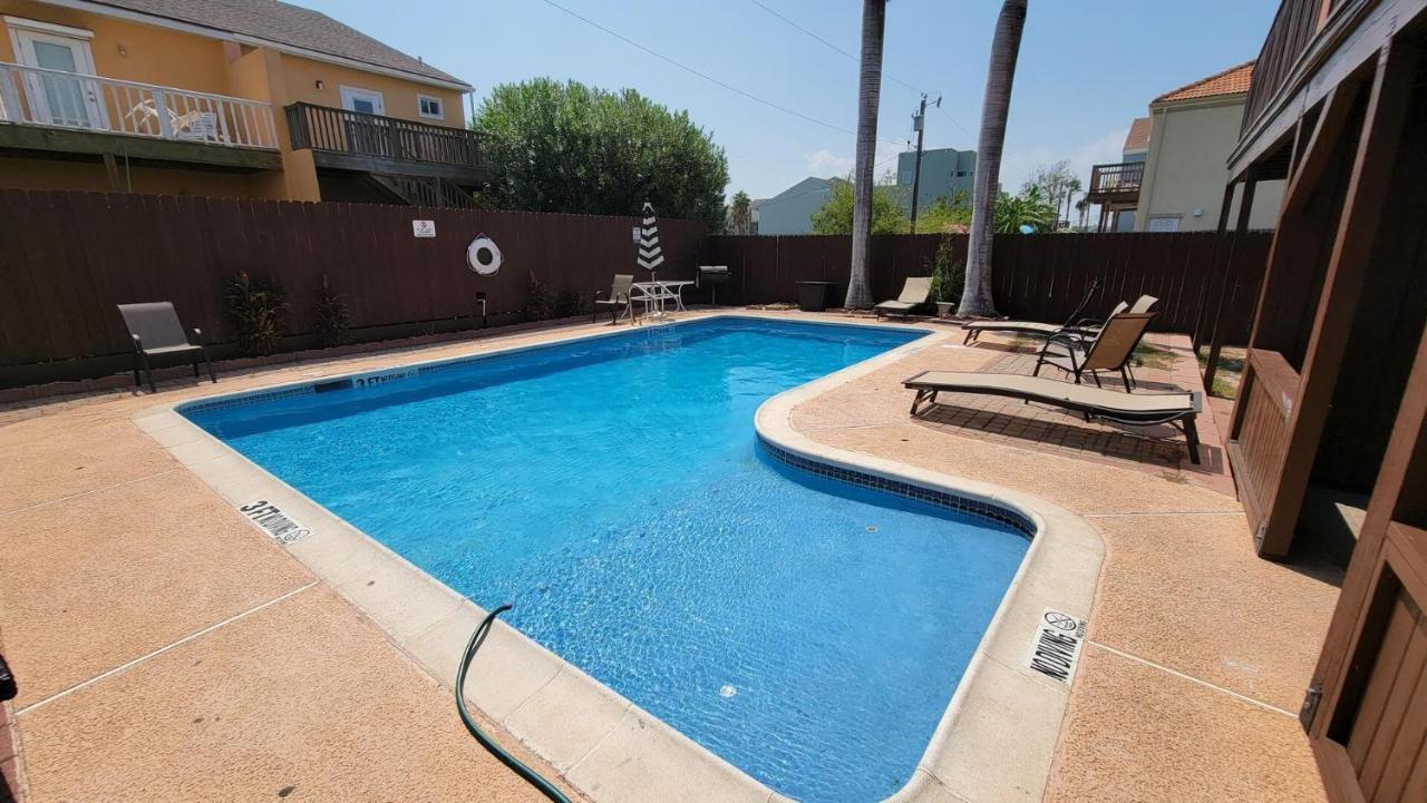 Cozy 2 Bedroom With Big Pool - Campeche Triplex Unit C Home South Padre Island Ngoại thất bức ảnh