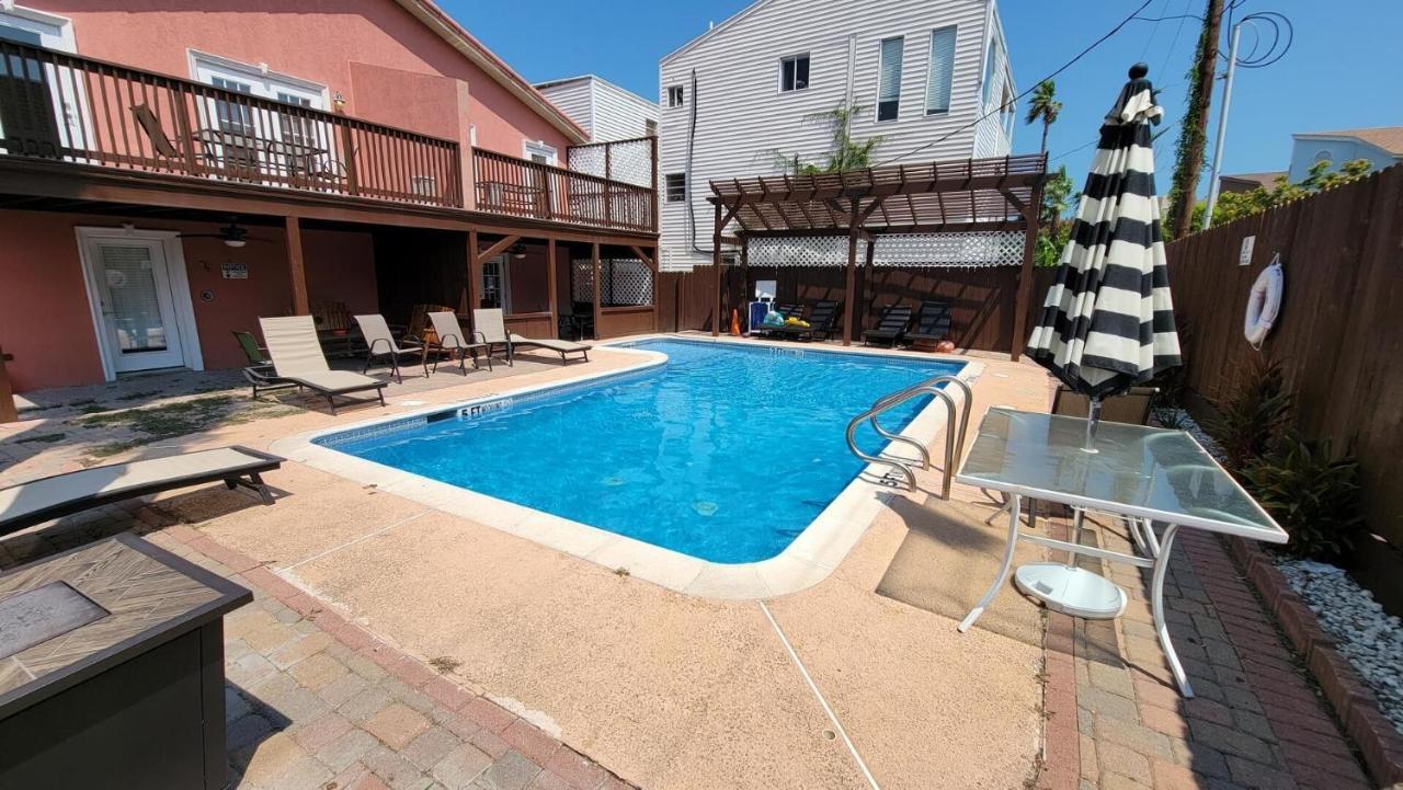Cozy 2 Bedroom With Big Pool - Campeche Triplex Unit C Home South Padre Island Ngoại thất bức ảnh