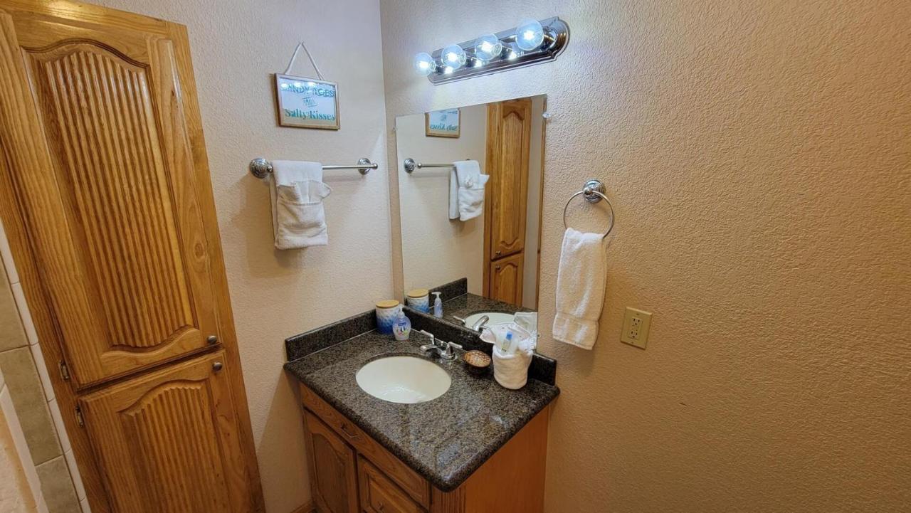 Cozy 2 Bedroom With Big Pool - Campeche Triplex Unit C Home South Padre Island Ngoại thất bức ảnh